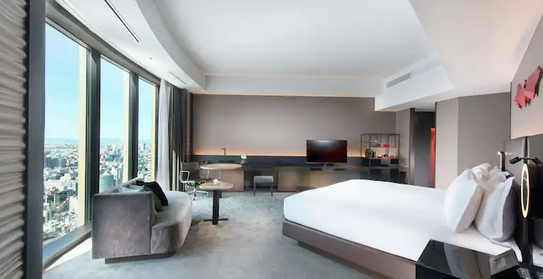King Executive Corner Room