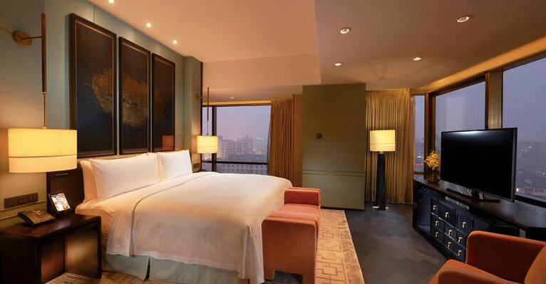 King Premier Suite