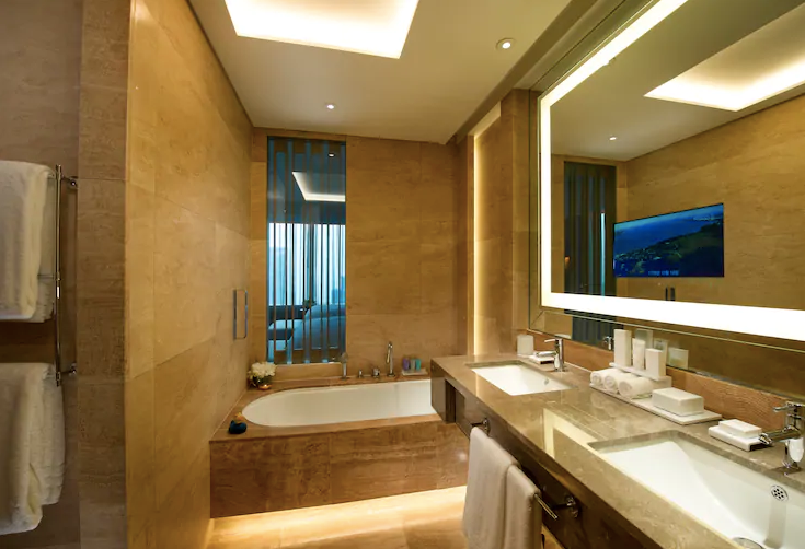 King Executive River View with Lounge Access