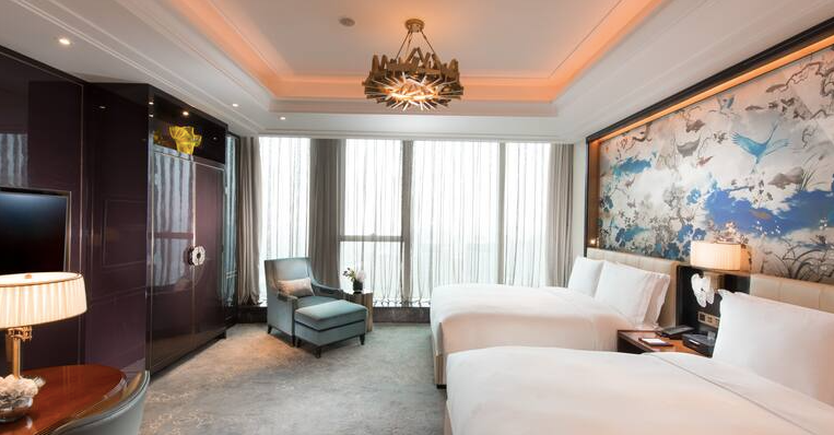 Twin Tower View Room with Two Queen Bed