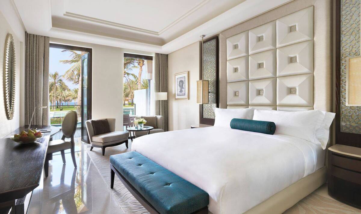 Deluxe Guest Room King Ground Floor Lagoon Access Patio