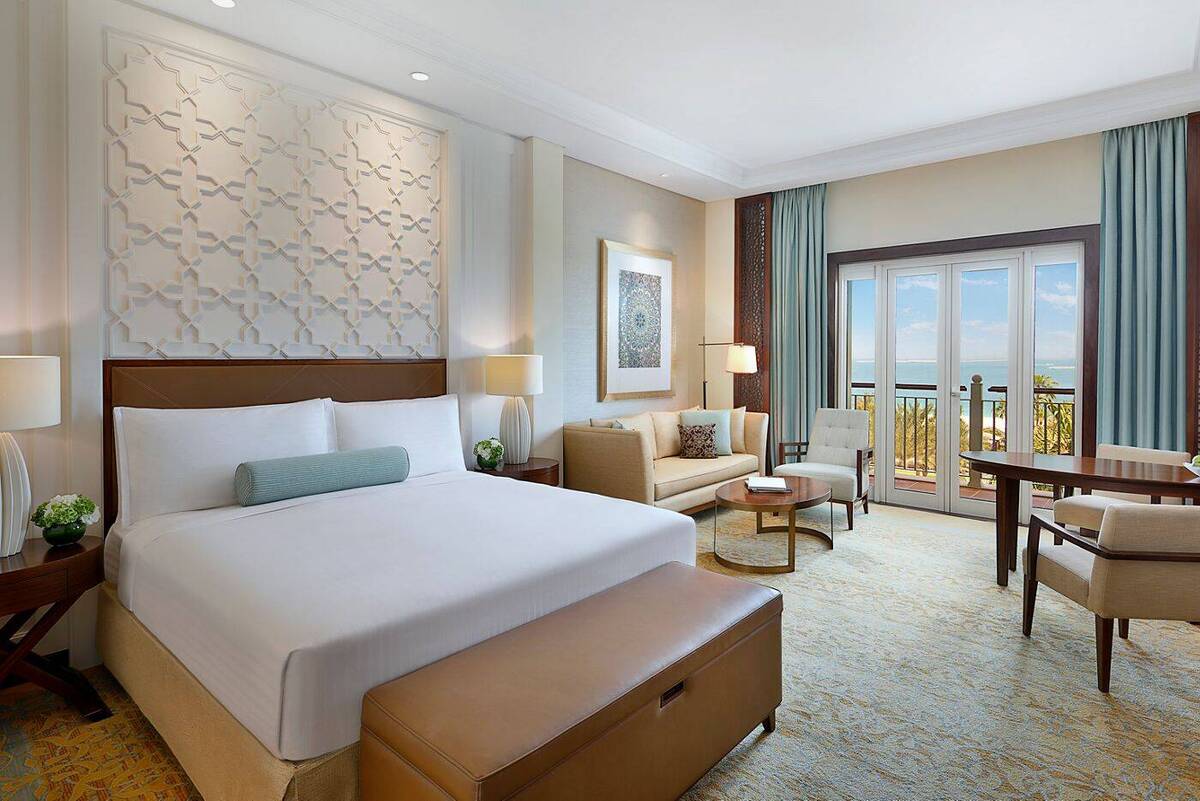 Club Ocean View Two Twin Room, High Floor