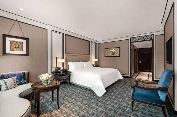 Royal King Room
