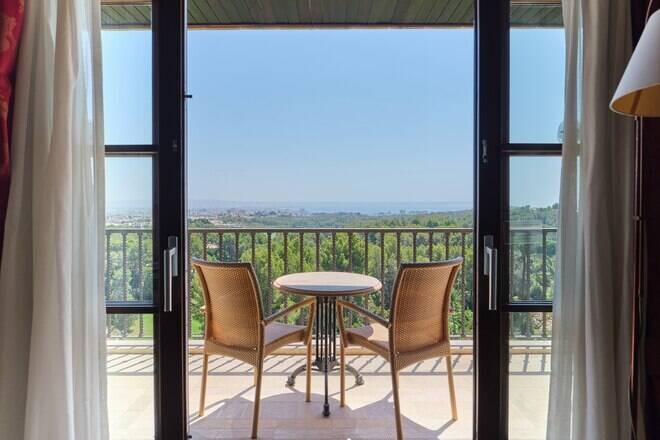 Grand Deluxe King Bay View Room with Balcony