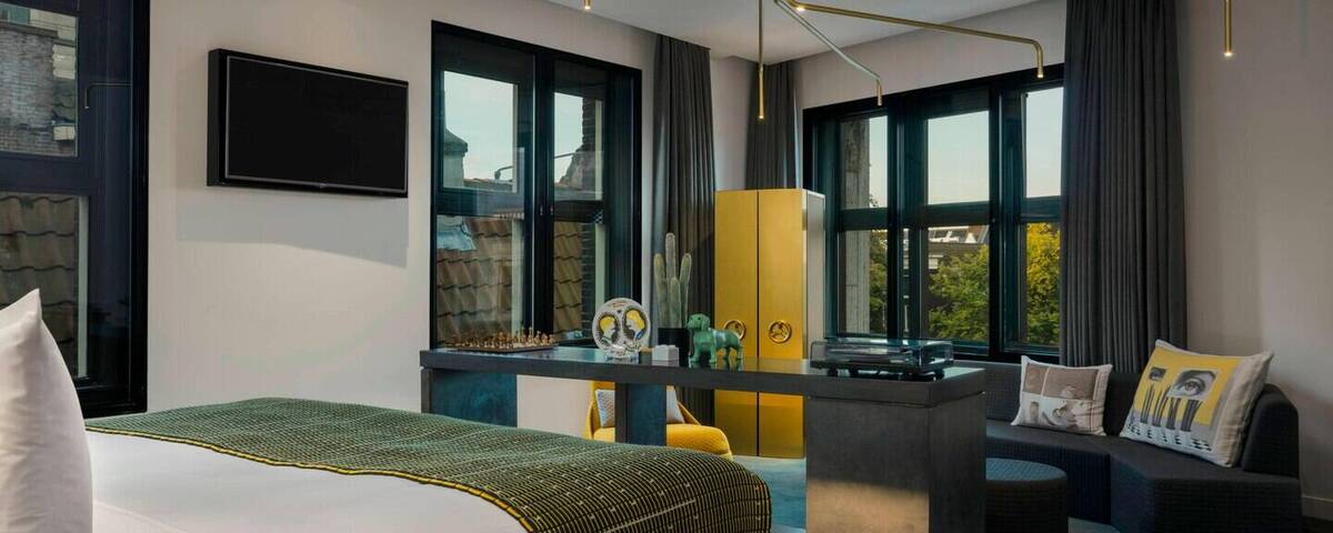 Penthouse II Bank