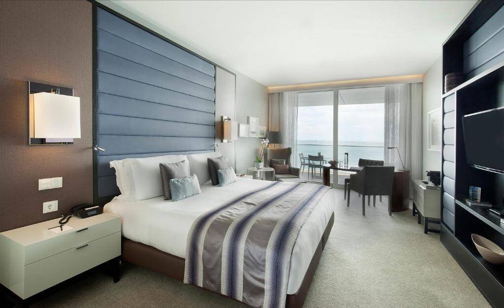 Premium Ocean View King 