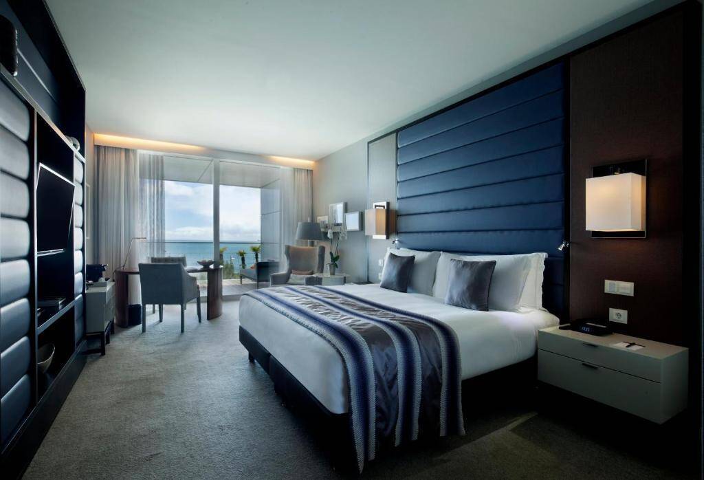 Classic King Ocean View Room