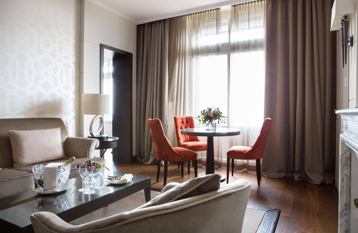 Suite with Lake View