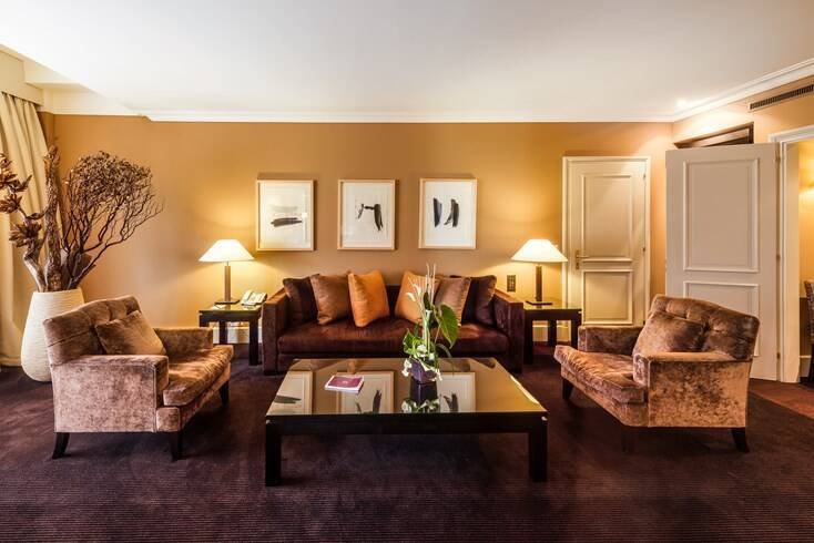 Deluxe Suite