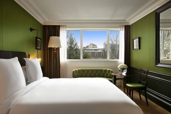 Deluxe Room King