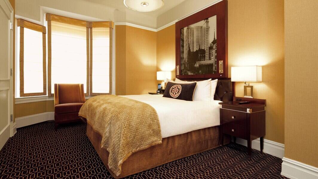 Queen Guest Room