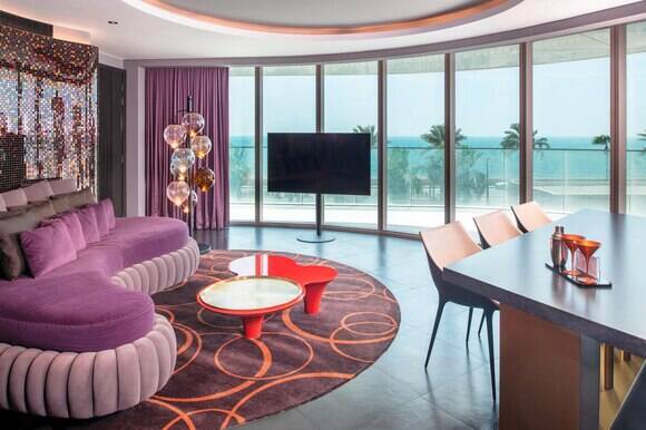 Cool Corner Suite