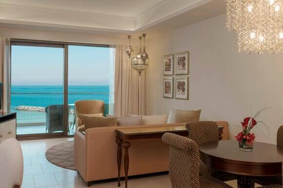 Al Dana Sea View Suite