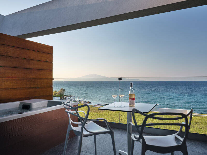 Spa Suite Outdoor Jetted Tub Sea View 
