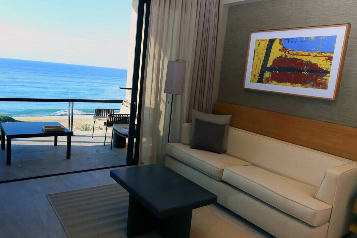 Deluxe Oceanfront King Room
