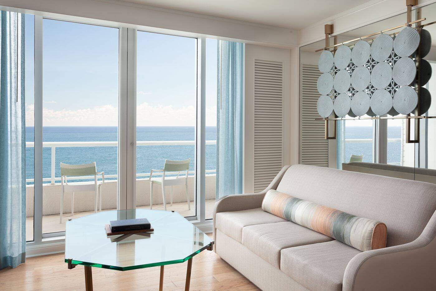 Oceanfront View Club Access King Guest Room