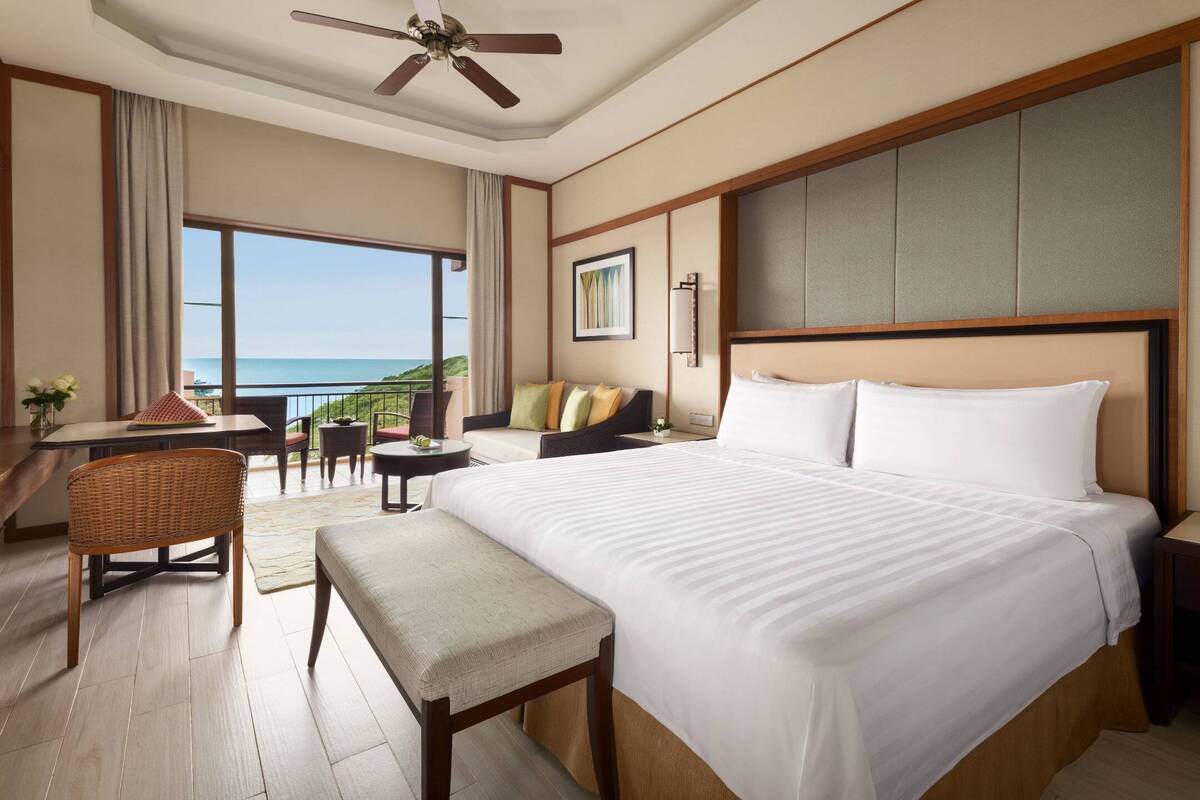 Garden Wing Deluxe Sea View King