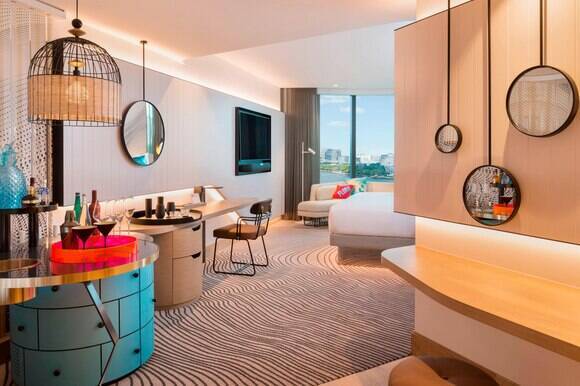 Premier Corner King Room