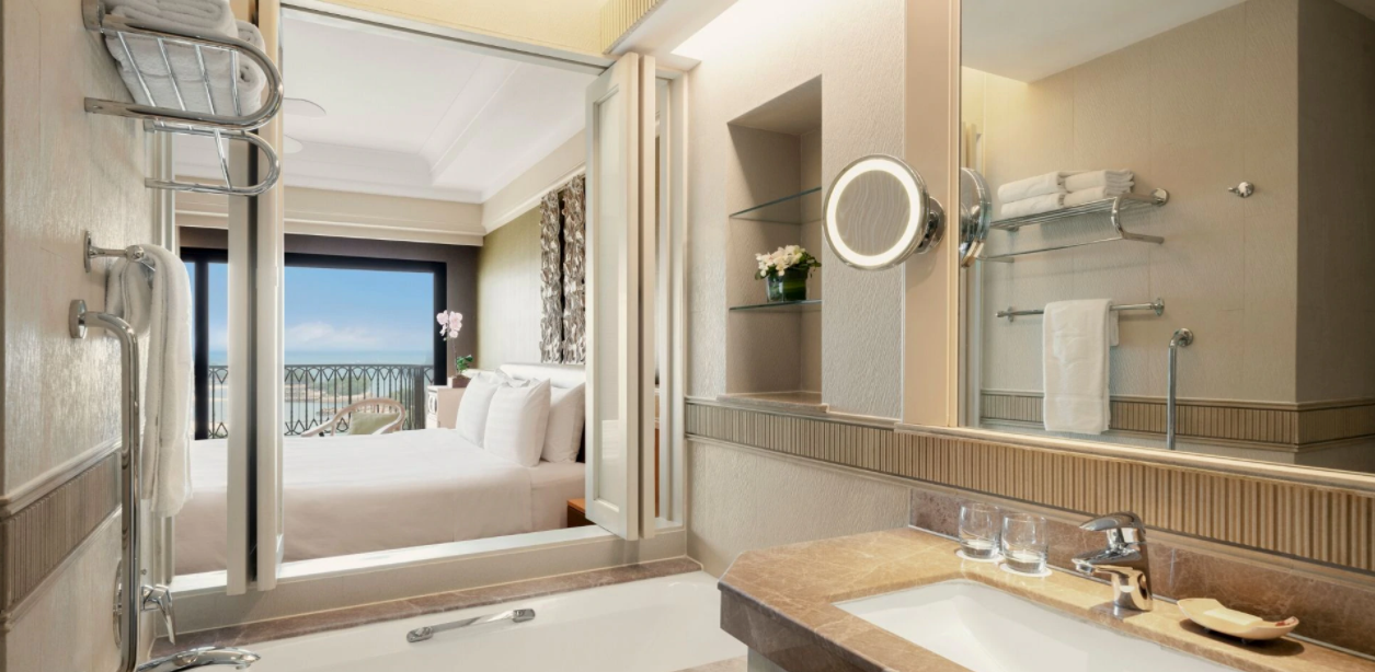 Panoramic Sea View King Room