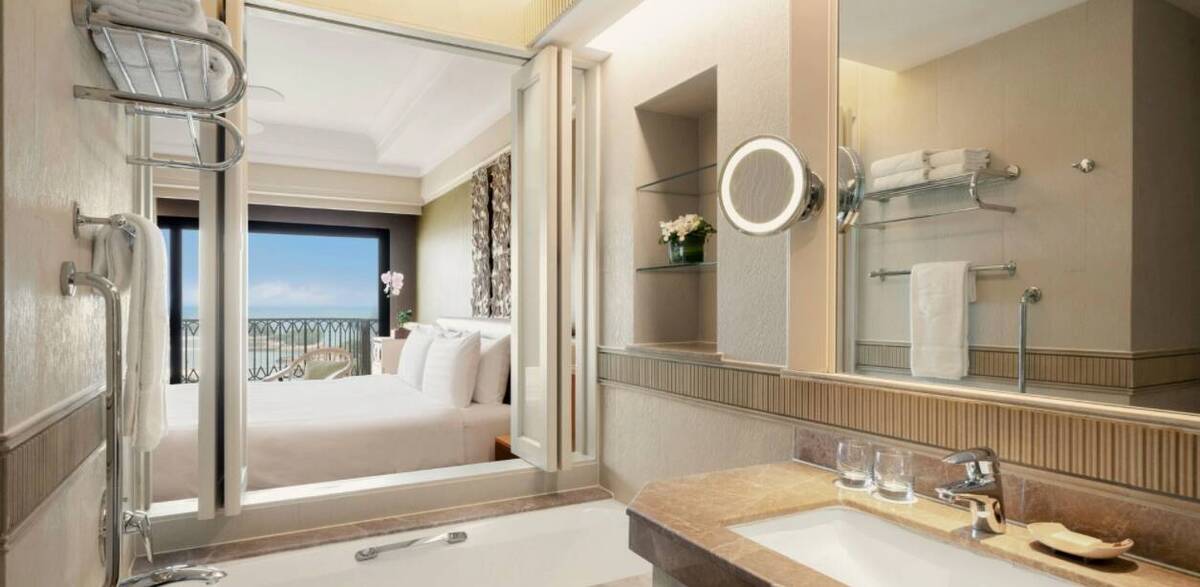 Panoramic Sea View Twin Room