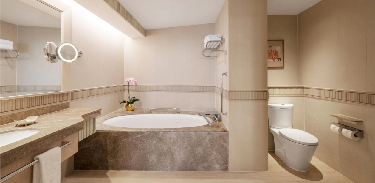 Deluxe Sea View Suite