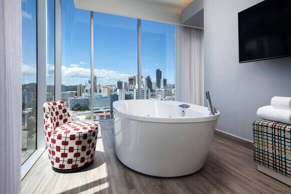 Marvelous City View Corner Suite