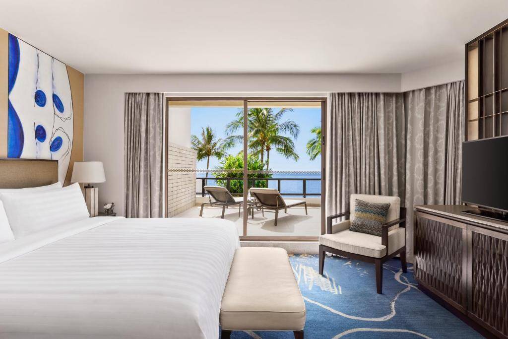 Tanjung Wing Deluxe Seaview Suite