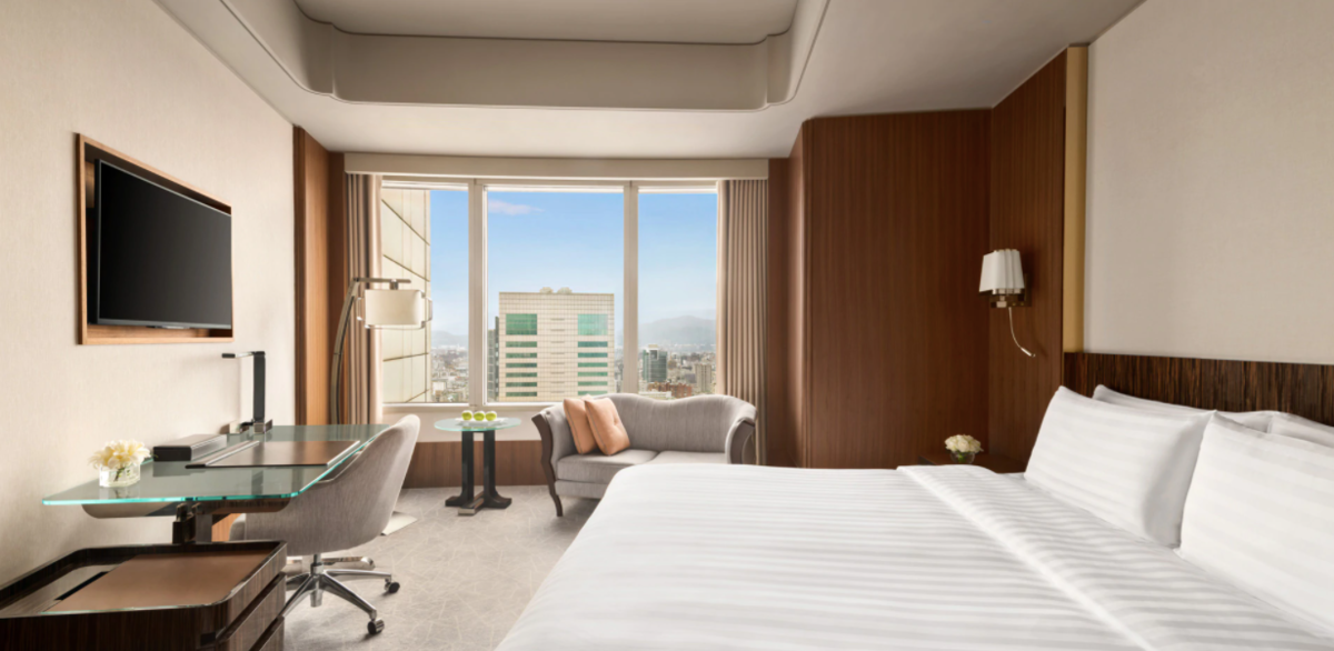 Horizon Superior King Room