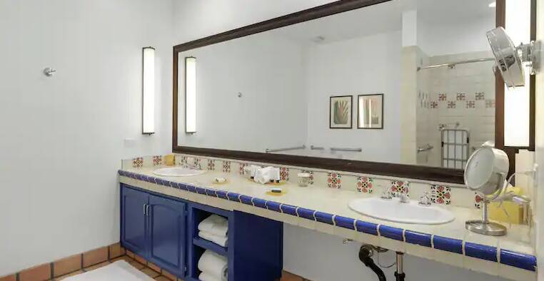 Resort Casita King Mobility Hearing Accessible Room with Roll-In Shower