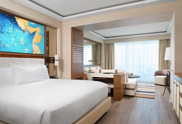 Junior Suite - Partial Ocean View Mobility Hearing Accessible Room with Tub