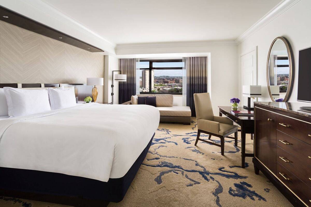 Club Level King Room