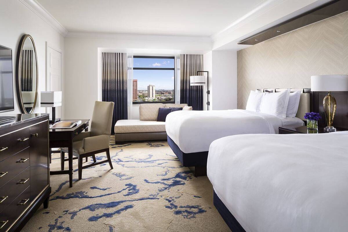 Club Level Two Queen Room