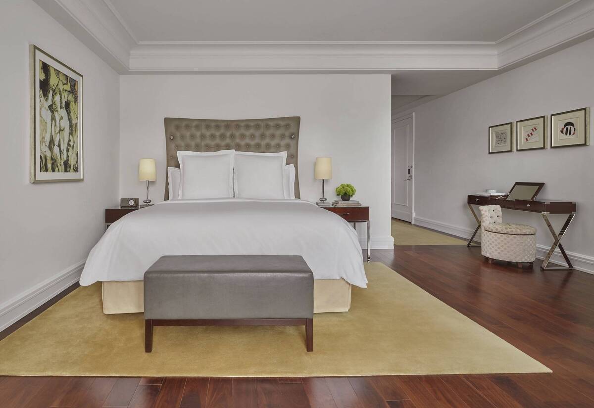 Deluxe Room King Bed