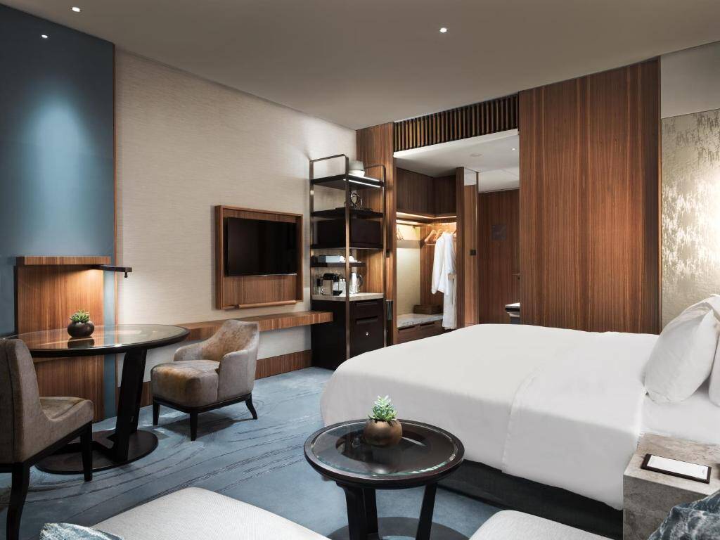 Deluxe City View Room Twin