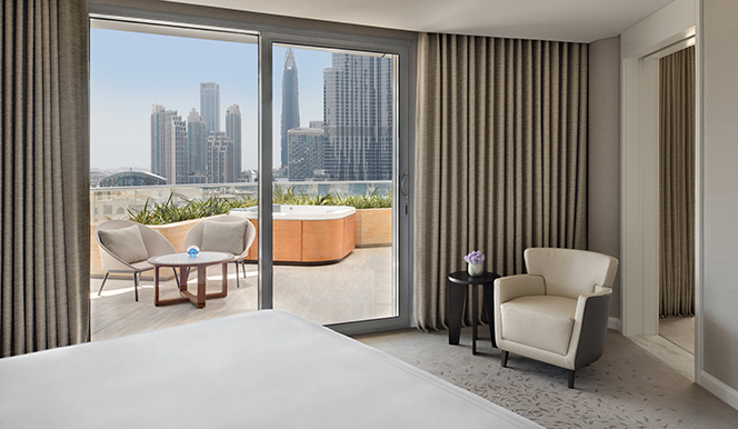 Spa Fountain View Suite