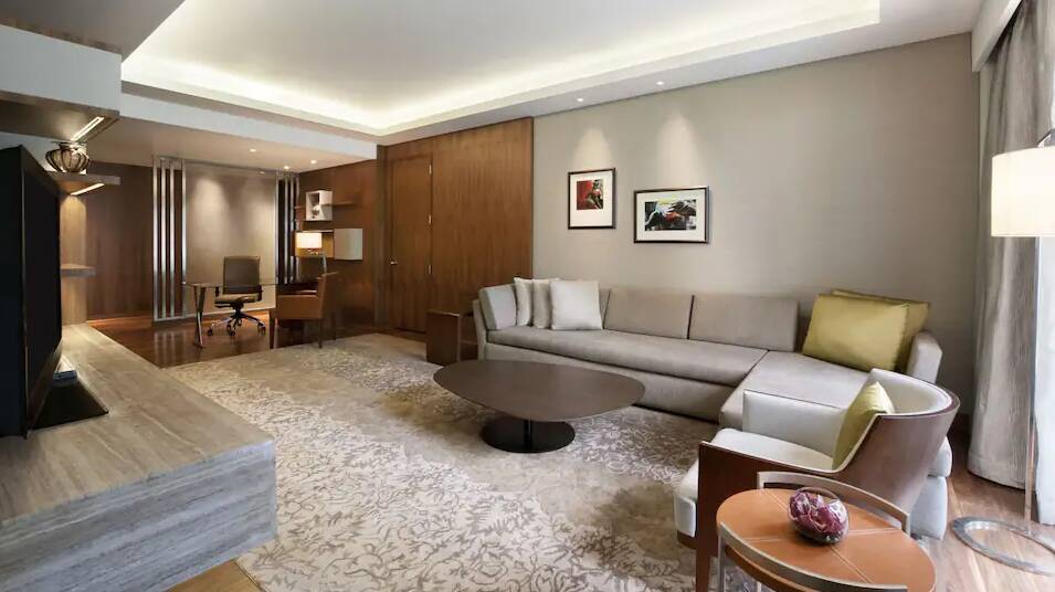 Diplomatic Suite