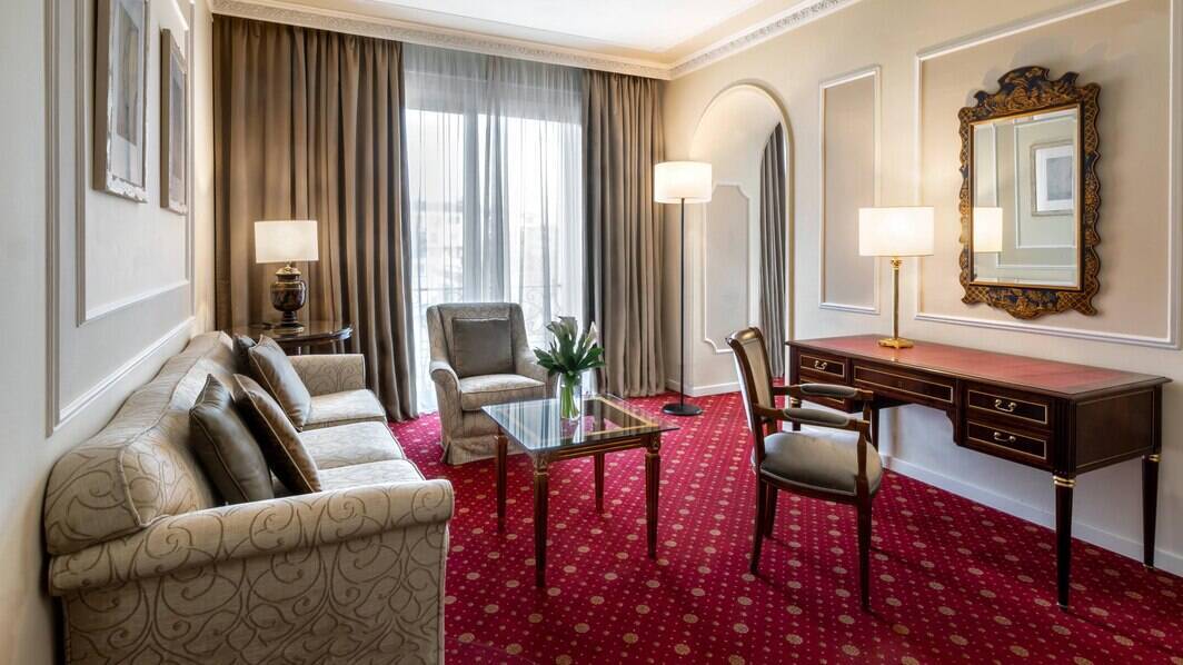 One Bedroom Suite King, Garden View