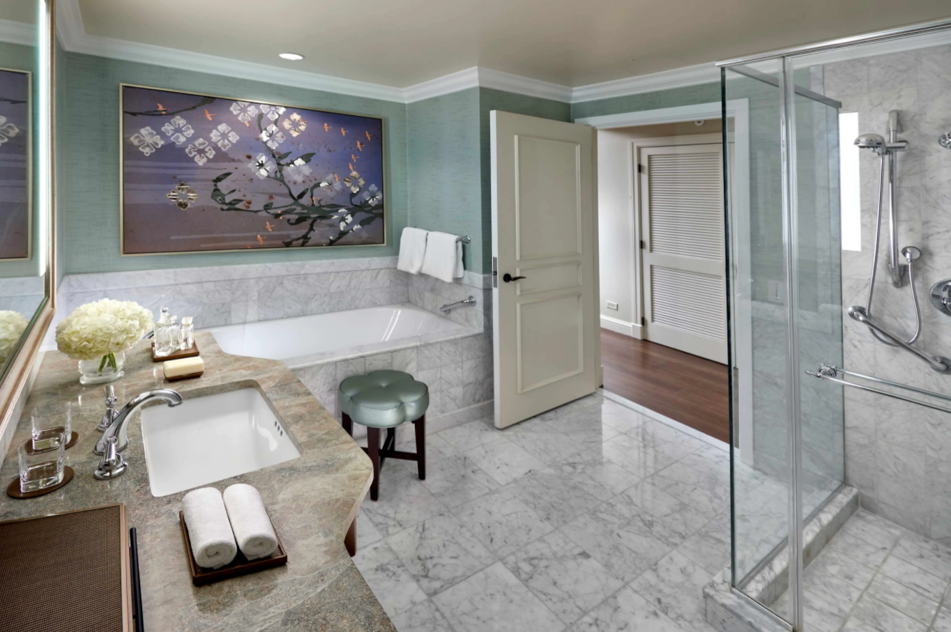 Deluxe Two Queen Room