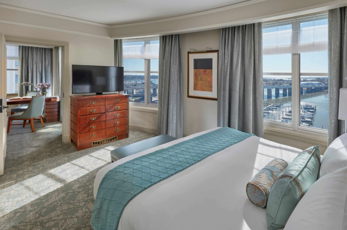 Marina View One Bedroom Accessible Suite
