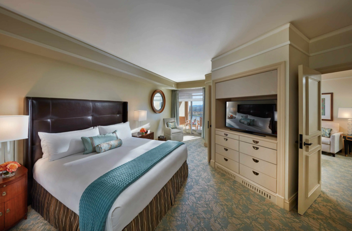 Deluxe Balcony One Bedroom Suite