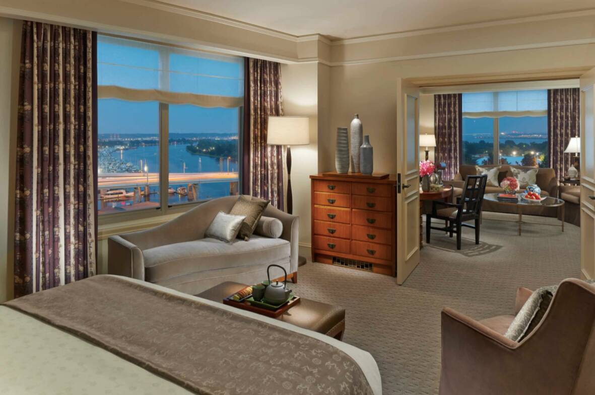 Diplomatic Suite