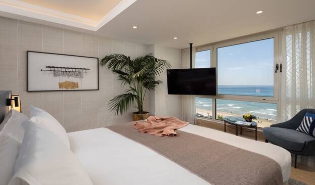 Executive Sea View Suite