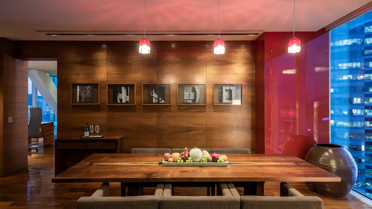 Diplomatic Suite