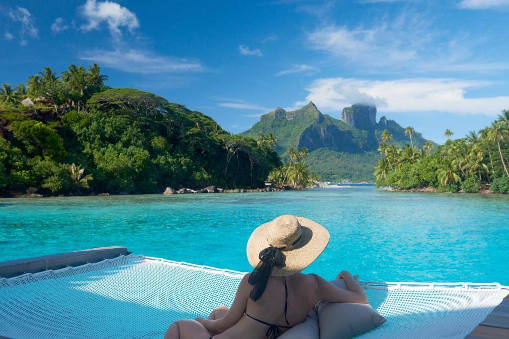 King Otemanu View Pool Overwater Villa