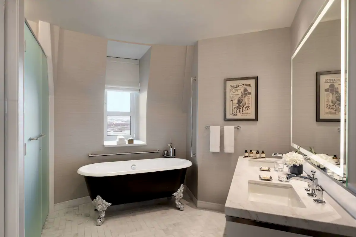 Hitchock Suite 