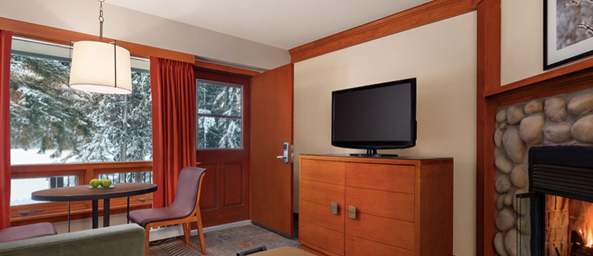 Junior Lakeview Double Double Suite with Fireplace