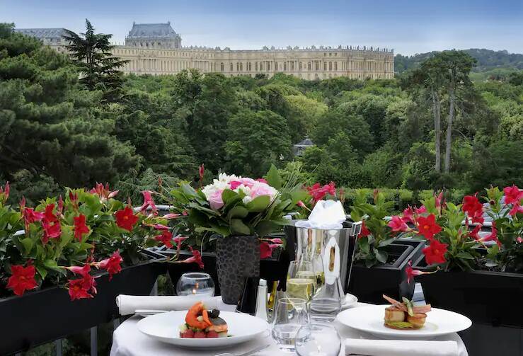 Palace King Terrasse Castle View Suite