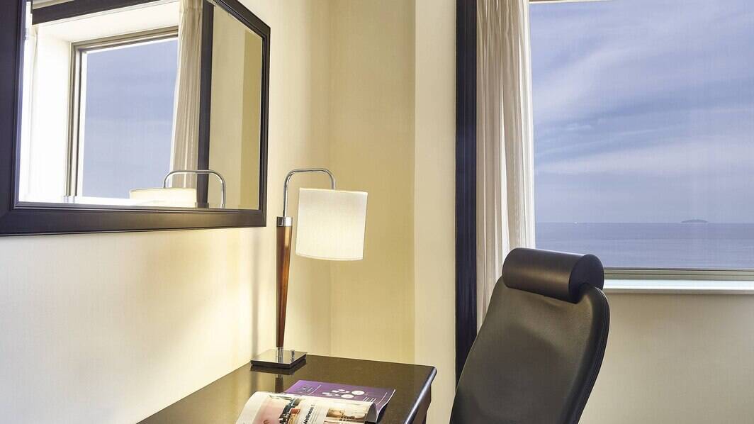 Executive Lounge Access Ocean View King Room