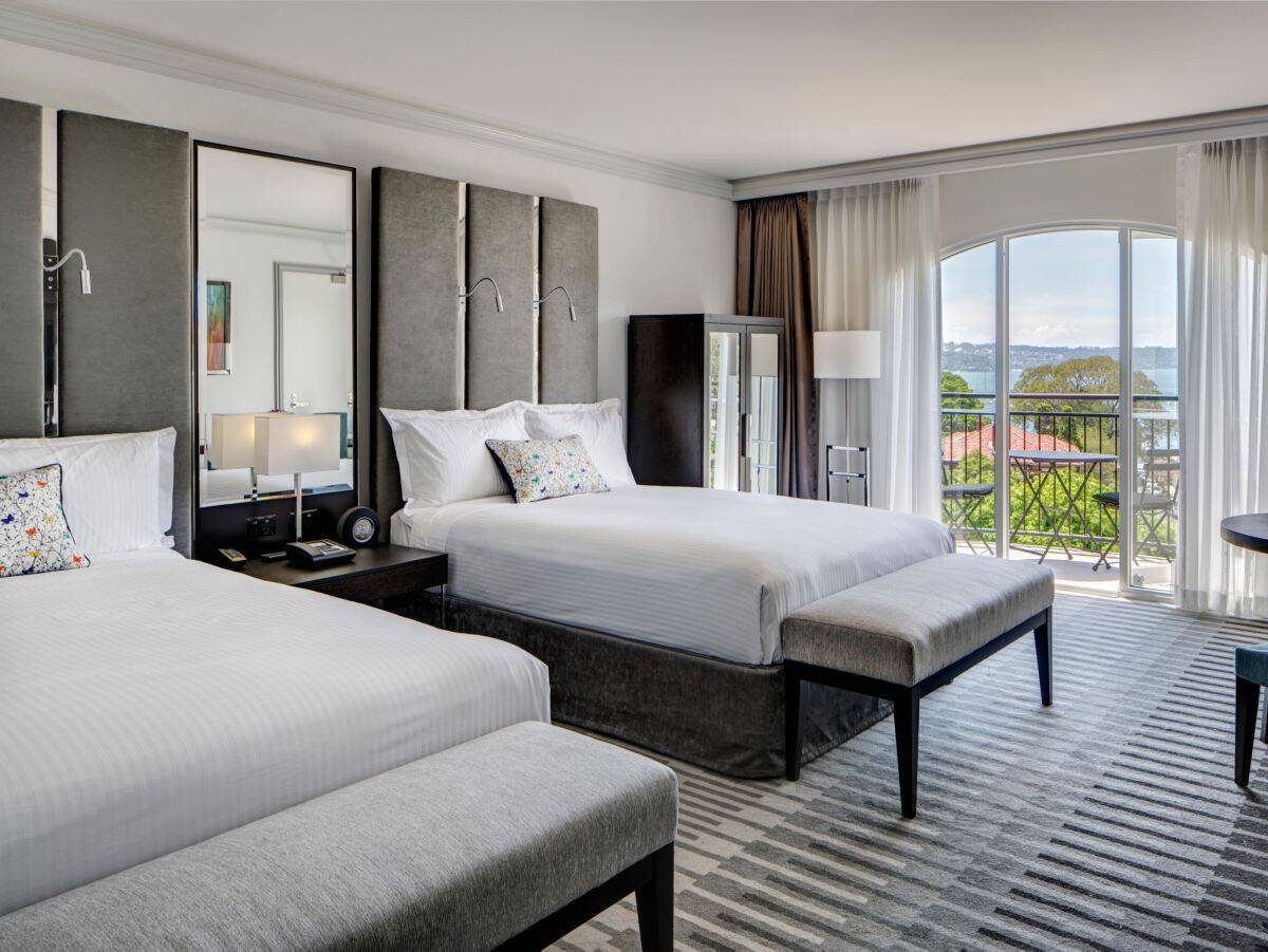 Twin Bay Side Room