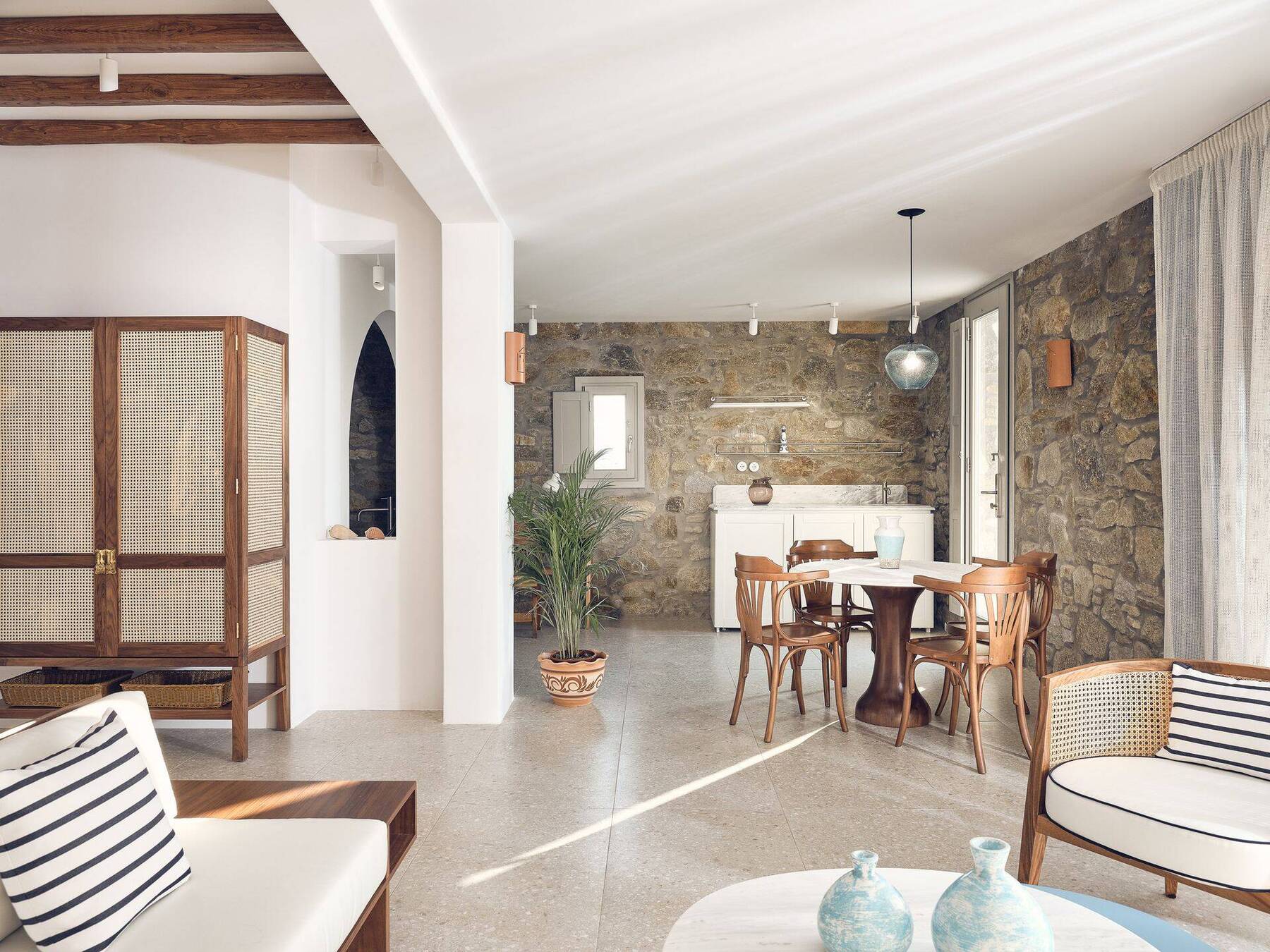 Hilltop Infinity Suite